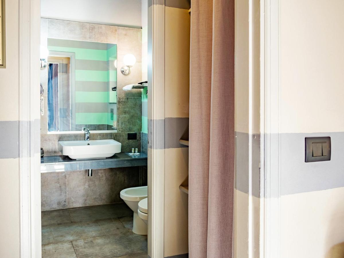 Design 4 Rooms Syracuse ภายนอก รูปภาพ